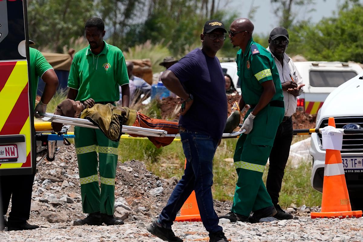 Death toll rises to 87 as standoff between police and miners ends in South Africa Death toll rises to 87 as standoff between police and miners ends in South Africa