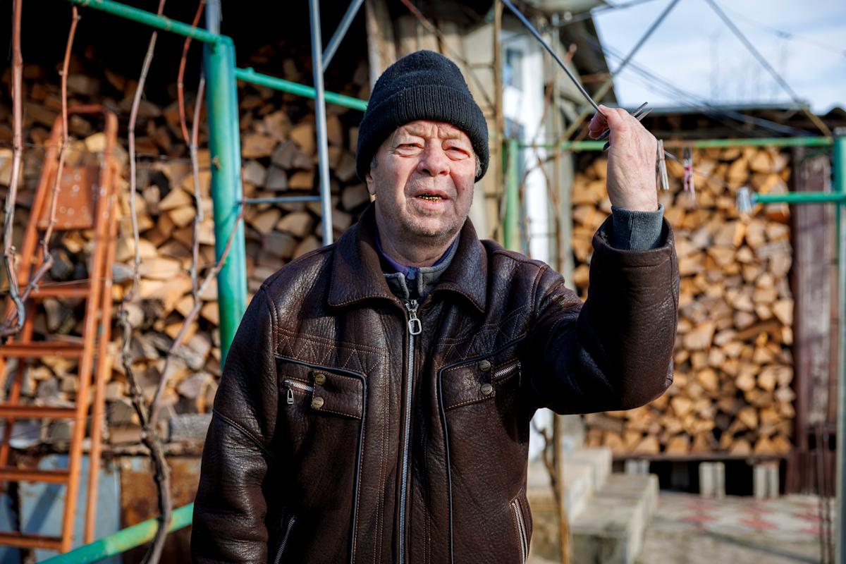 Moldovans grapple with outages as energy crisis grips pro-Russia region Moldovans grapple with outages as energy crisis grips pro-Russia region