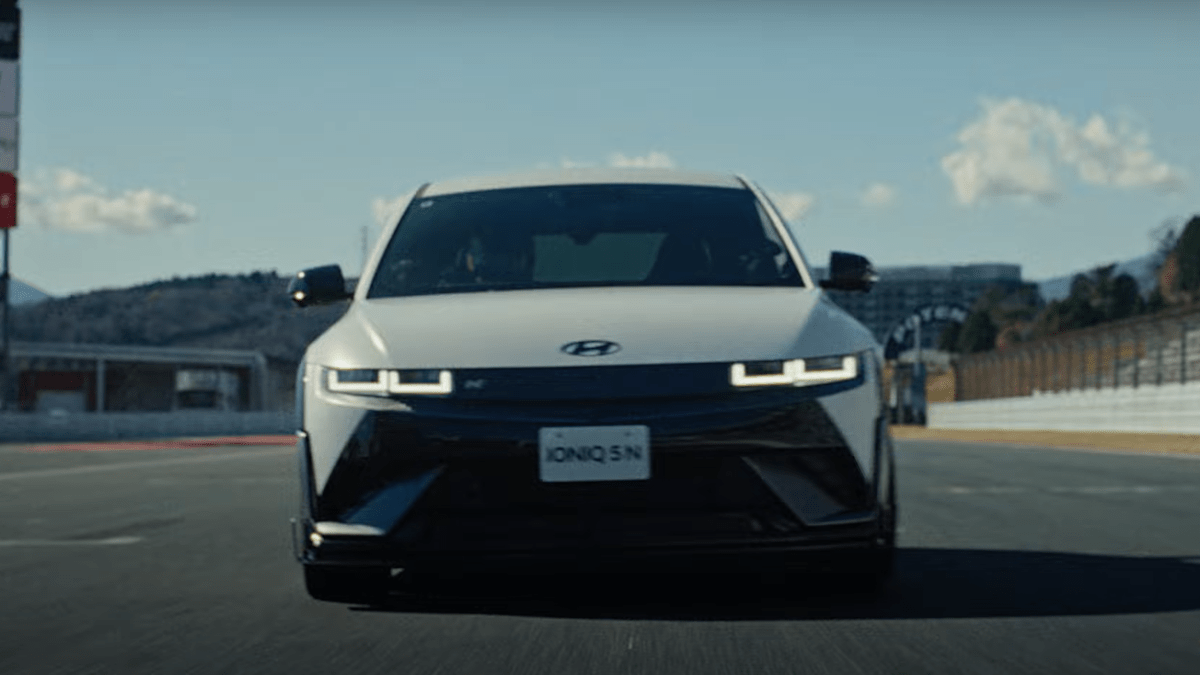 Hyundai Teases Upcoming Ioniq 5 N ‘DK Edition’ With Big Rear Wing Hyundai Teases Upcoming Ioniq 5 N ‘DK Edition’ With Big Rear Wing