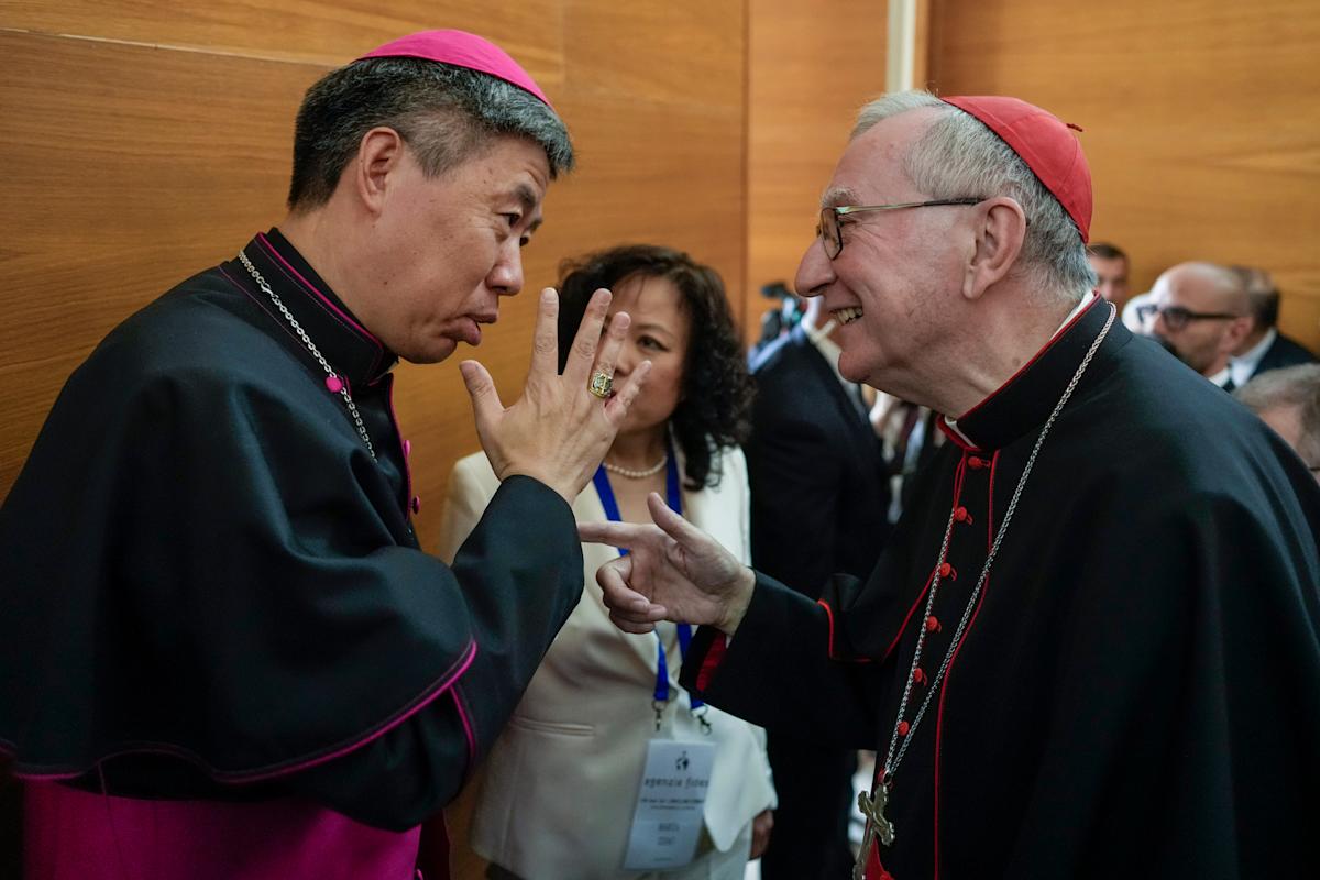 Vatican makes fresh overture to China, reaffirms that Catholic Church is no threat to sovereignty Vatican makes fresh overture to China, reaffirms that Catholic Church is no threat to sovereignty