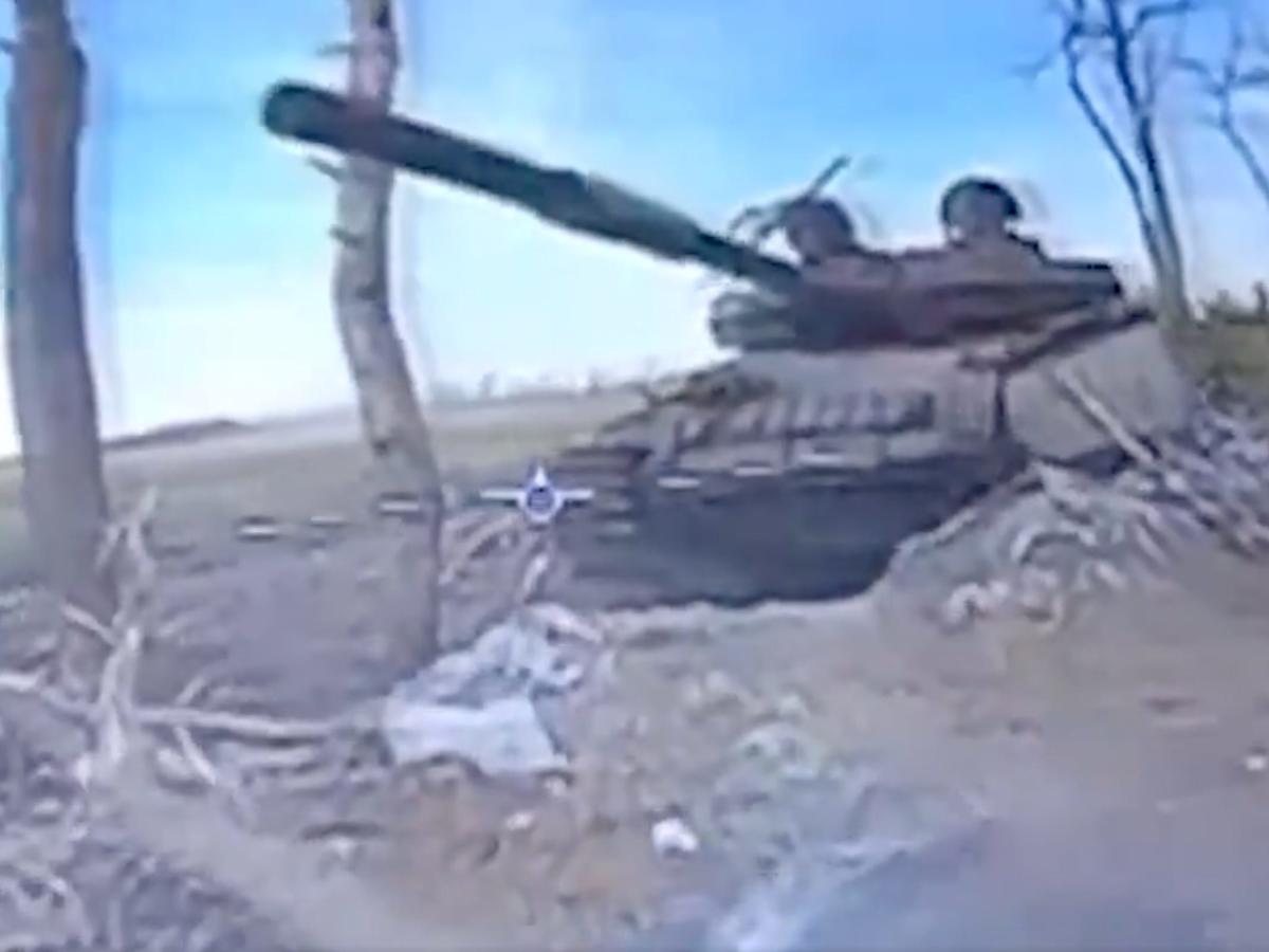 Ukrainian soldiers who film their kills of Russian soldiers or tanks can earn points to purchase weapons from a military tech ‘Amazon’ Ukrainian soldiers who film their kills of Russian soldiers or tanks can earn points to purchase weapons from a military tech ‘Amazon’