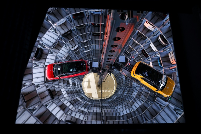 Germany brings back electric car subsidies to boost market Germany brings back electric car subsidies to boost market