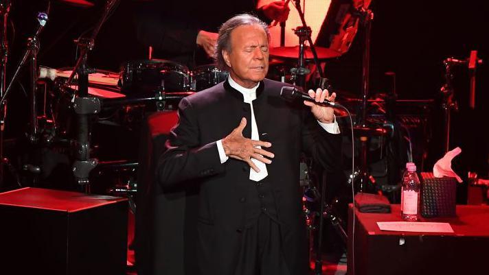 Singer Julio Iglesias faces Spanish inquiry into sexual assault allegations Singer Julio Iglesias faces Spanish inquiry into sexual assault allegations