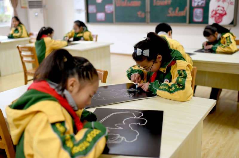 China’s birth rate drops to record low China’s birth rate drops to record low