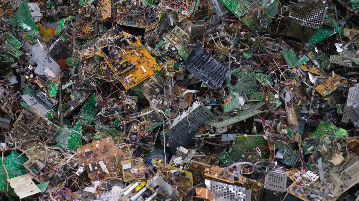 Towards Sustainable Electronics Sophisticated Towards Sustainable Electronics Sophisticated