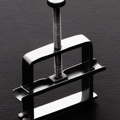 Triune Nipple Vise: Edelstahl-Nippel-Schraubzwinge Triune Nipple Vise: Edelstahl-Nippel-Schraubzwinge