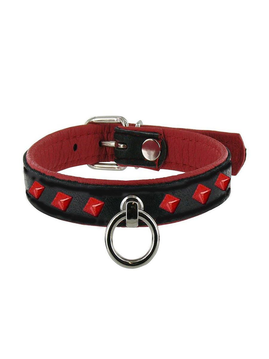 Black Label Leather Studded O-Ring Collar: Nietenhalsband, rot