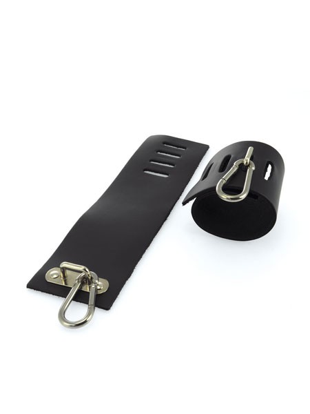 Leder-Handfesseln mit Karabinerhaken, schwarz