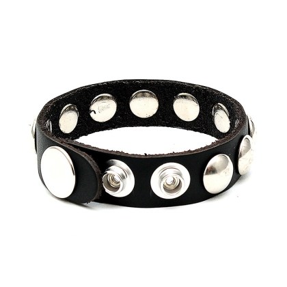 Leder-Penisriemen mit Nieten, schwarz Leder-Penisriemen mit Nieten, schwarz