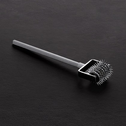 Triune 7-Head Pinwheel: Edelstahl-Nervenrad Triune 7-Head Pinwheel: Edelstahl-Nervenrad