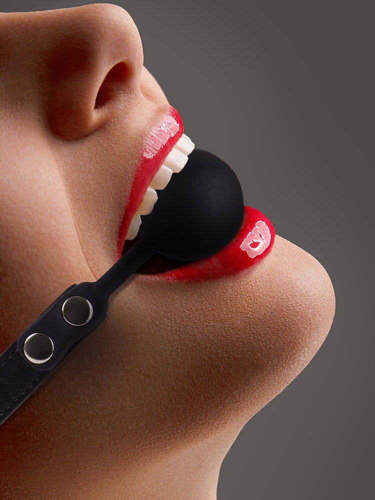 Ouch! Silicone Ball Gag: Ballknebel, schwarz