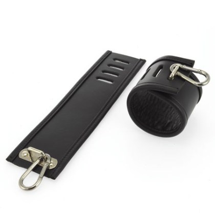 Leder-Handfesseln mit Karabinerhaken, schwarz Leder-Handfesseln mit Karabinerhaken, schwarz
