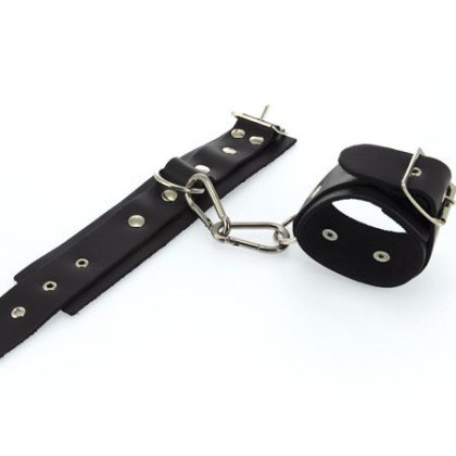 Leder-Handfesseln mit D-Ring + Karabinerhaken, schwarz Leder-Handfesseln mit D-Ring + Karabinerhaken, schwarz