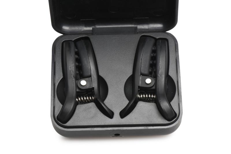 XR Brands - Dark Grip Vibrations-Brustwarzenklemmen - Schwarz