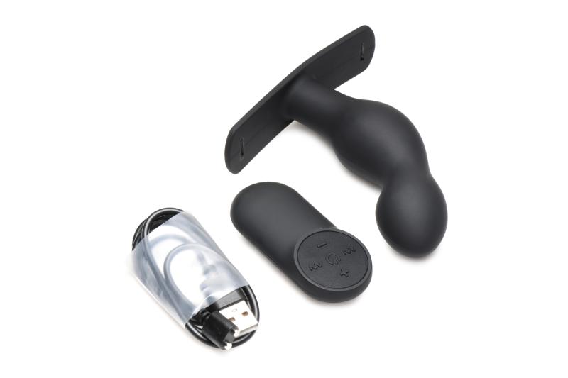 Master Series »Plugger« Analplug mit Gurtzeug und Fernbedienung
