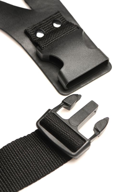 XR Brands - Thunder Strap Wand Oberschenkel-Harness - Schwarz