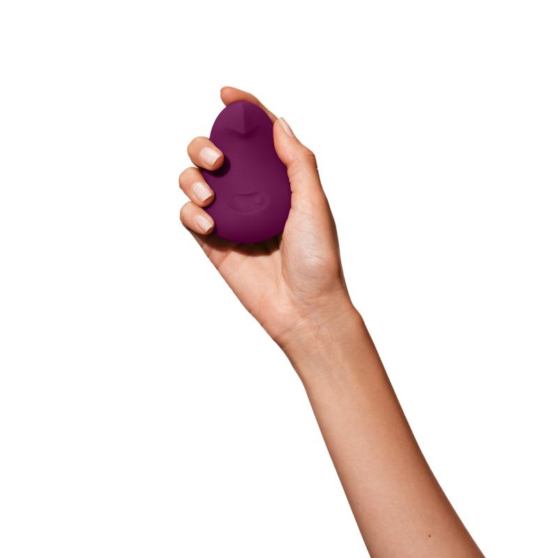 Dame - Pom Flexible Vibrator - Dunkelrot