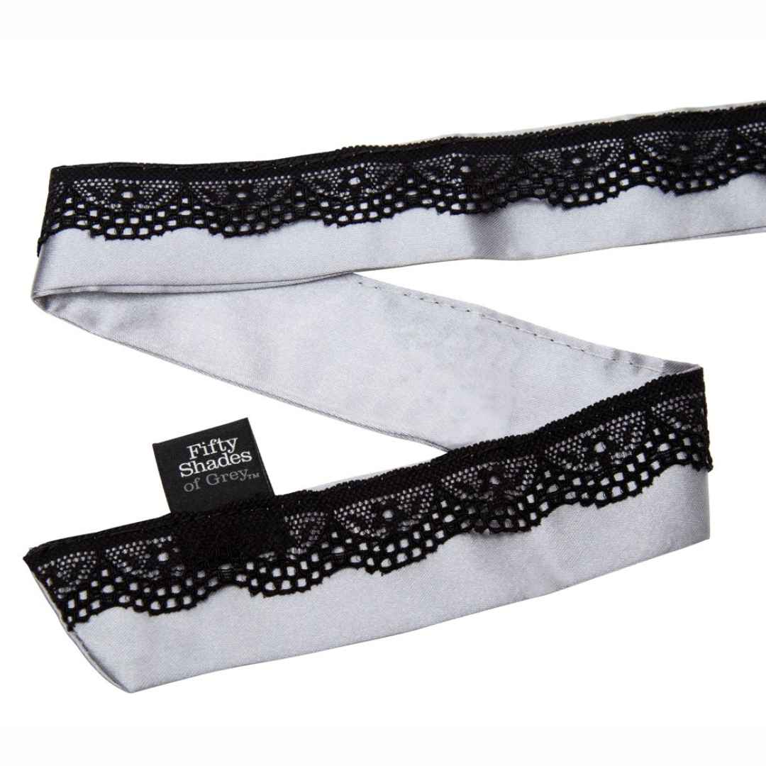 Nippelklemmen mit Satin Halsband „Play Nice“