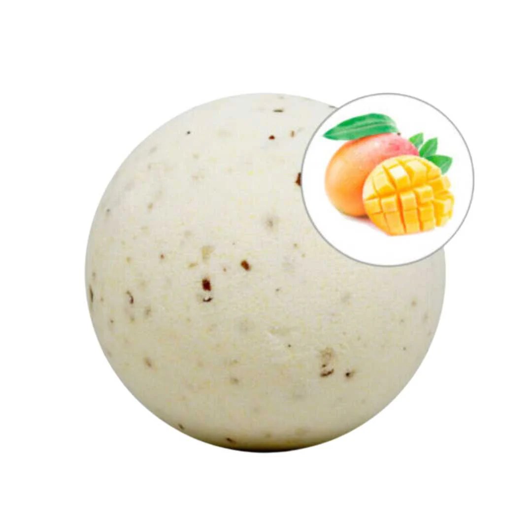 Badebombe mit Aroma und Blütenblättern