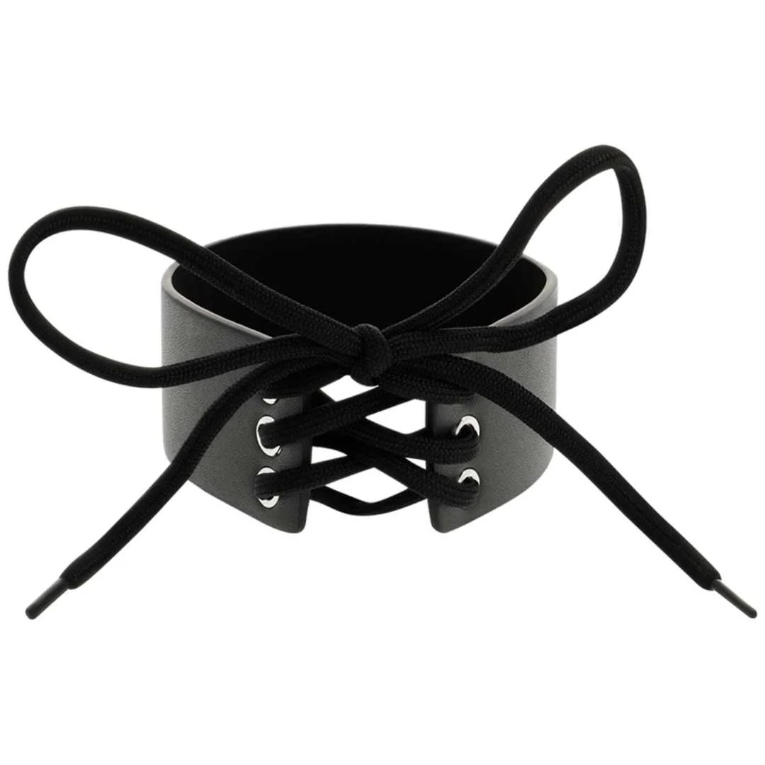 Handgefertigtes Choker mit Schnürung