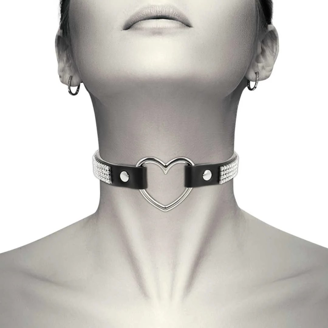 Handgefertigter Choker mit Strasssteinen und Herz