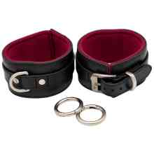 Leder-Fußfesseln "Black Berry" Leder-Fußfesseln "Black Berry"