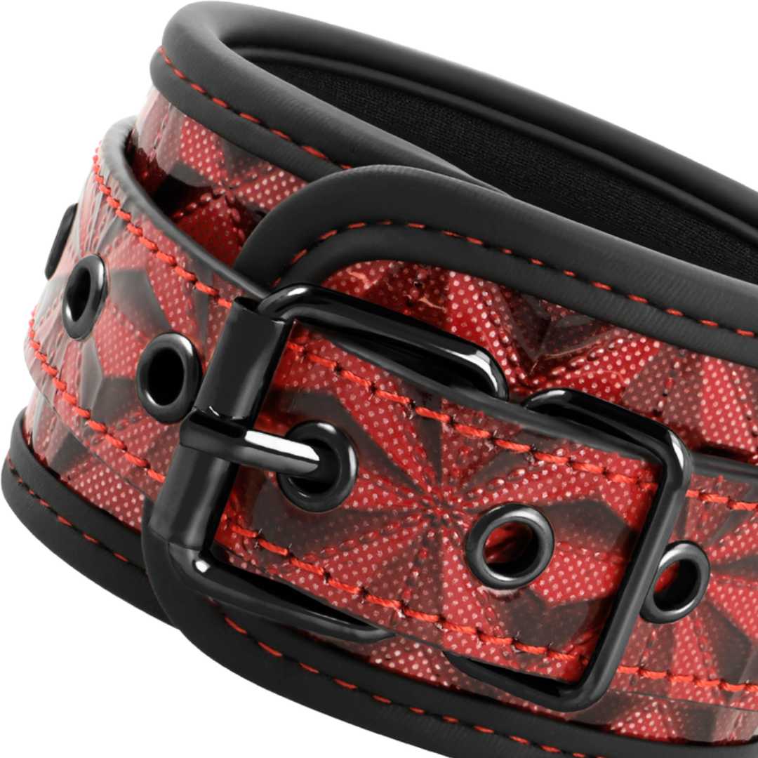 Fußfesseln mit Metall-Kette in rot-schwarz Optik