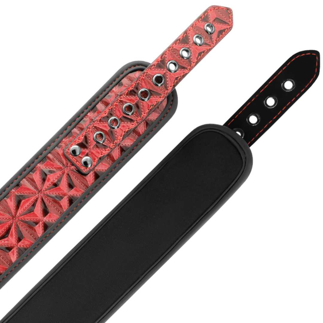 Halsfessel mit Nippelklemmen in rot-schwarz Optik