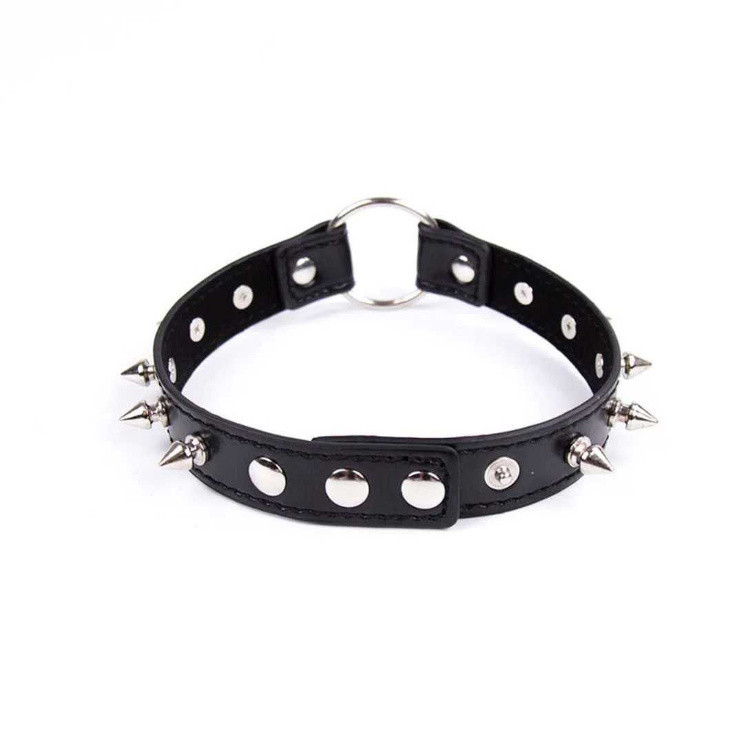 Halsband mit Metall Spikes