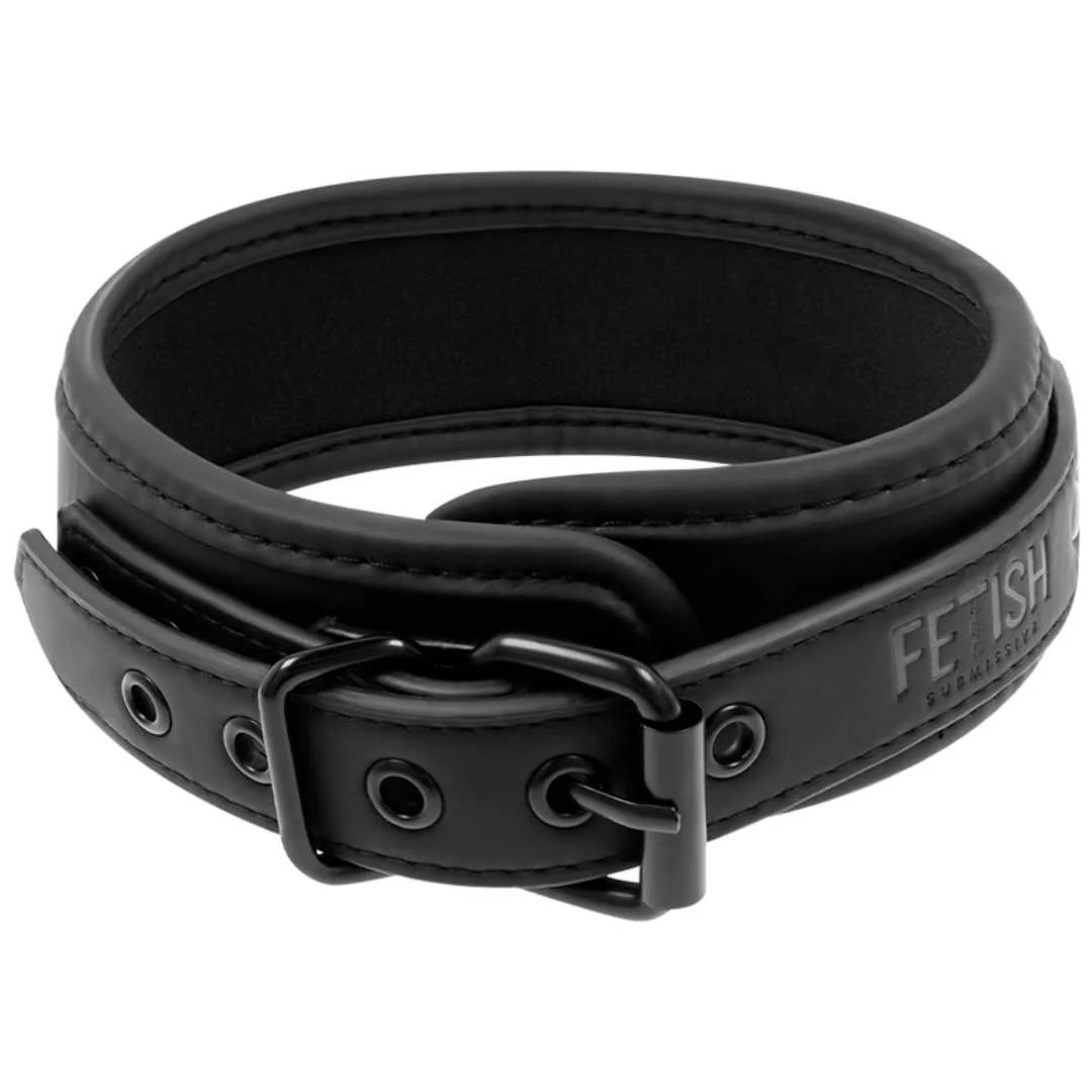Halsband mit Metallkette