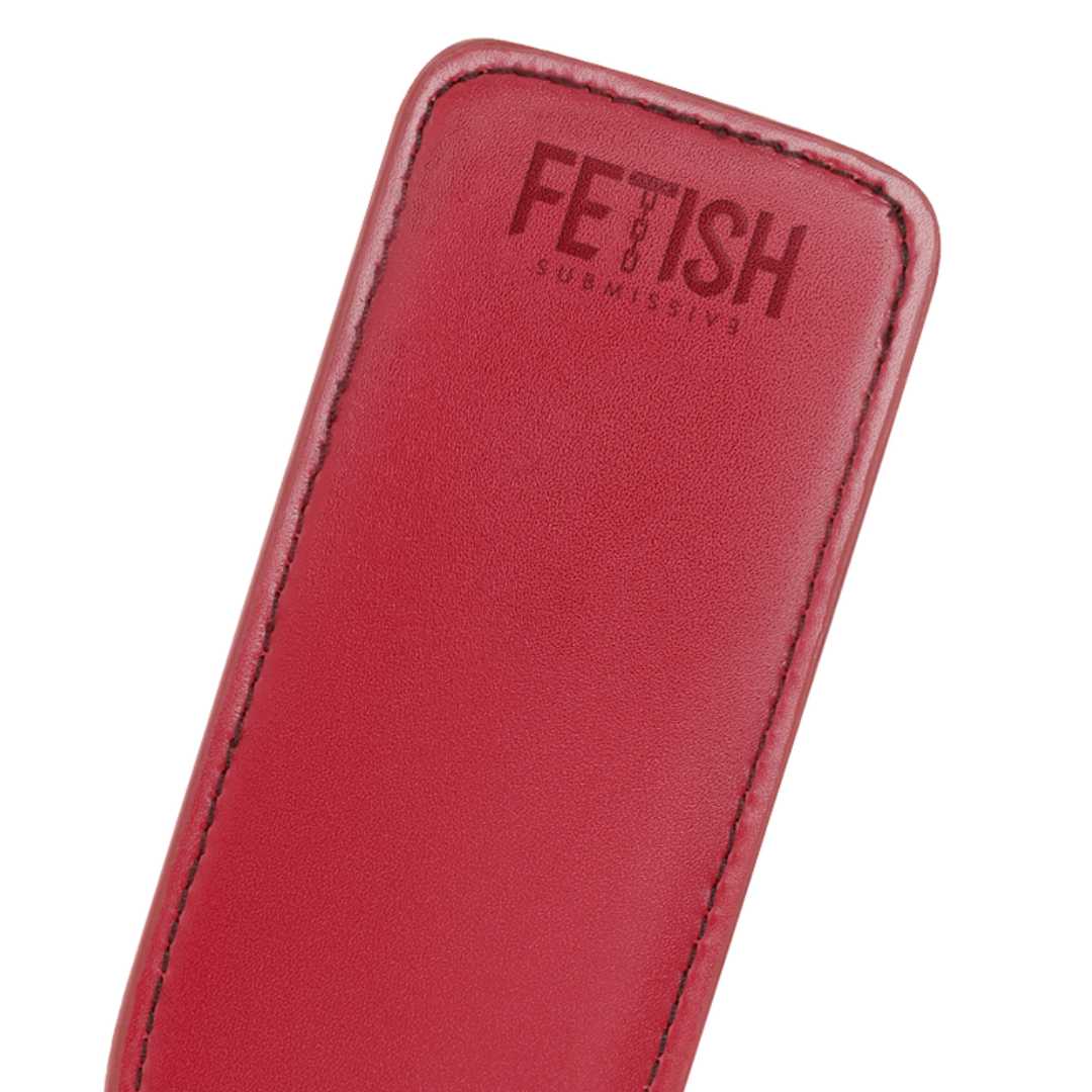 Rote vegane Lederpeitsche