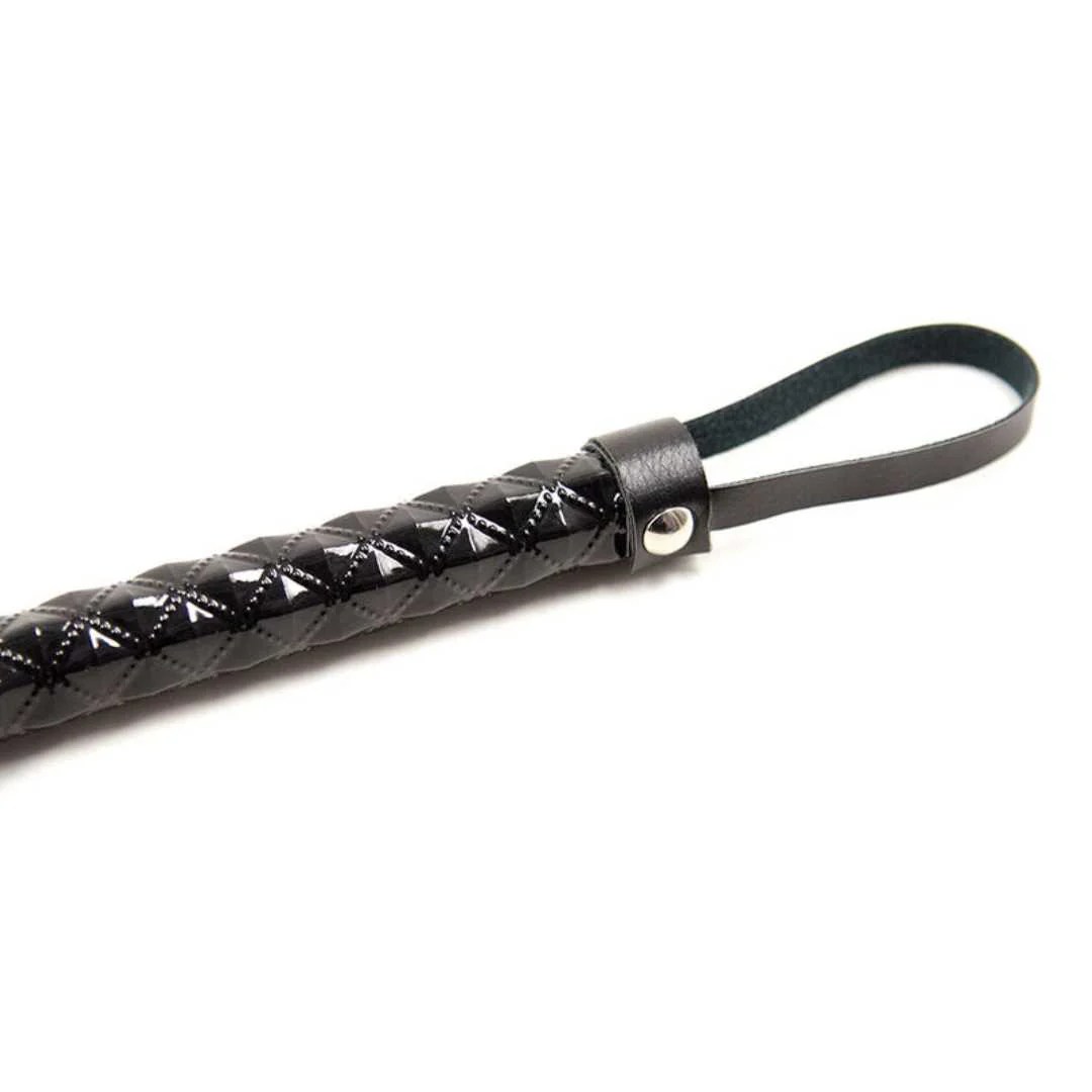 Flogger mit Diamantmuster Griff