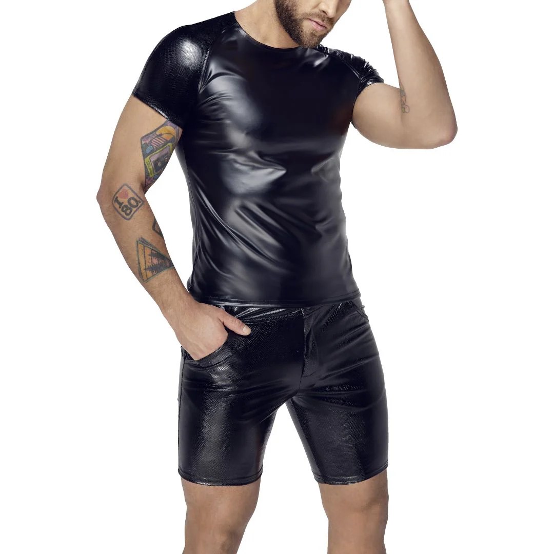 Enges Shirt im Powerwetlook