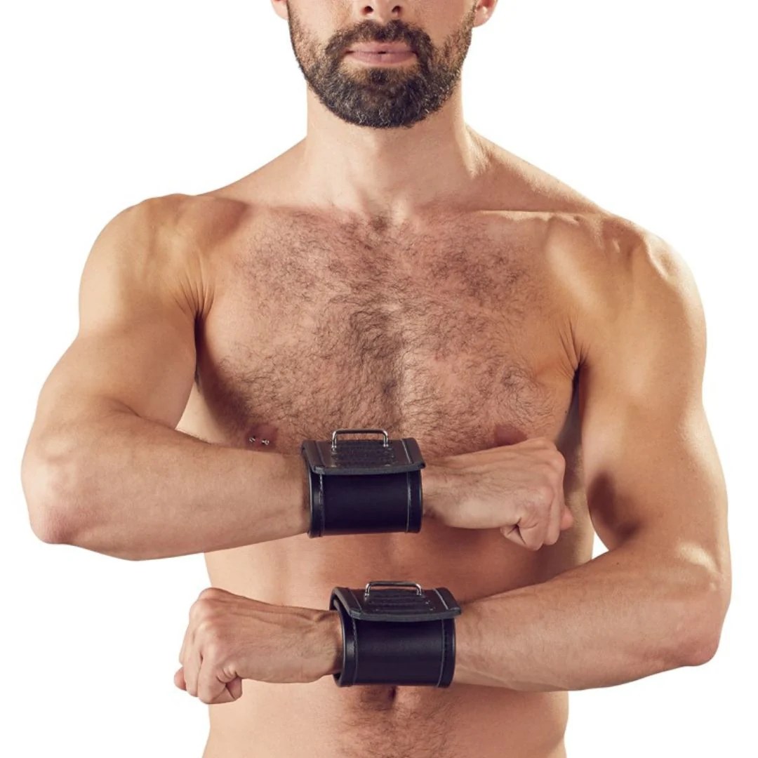 Handfesseln aus Leder