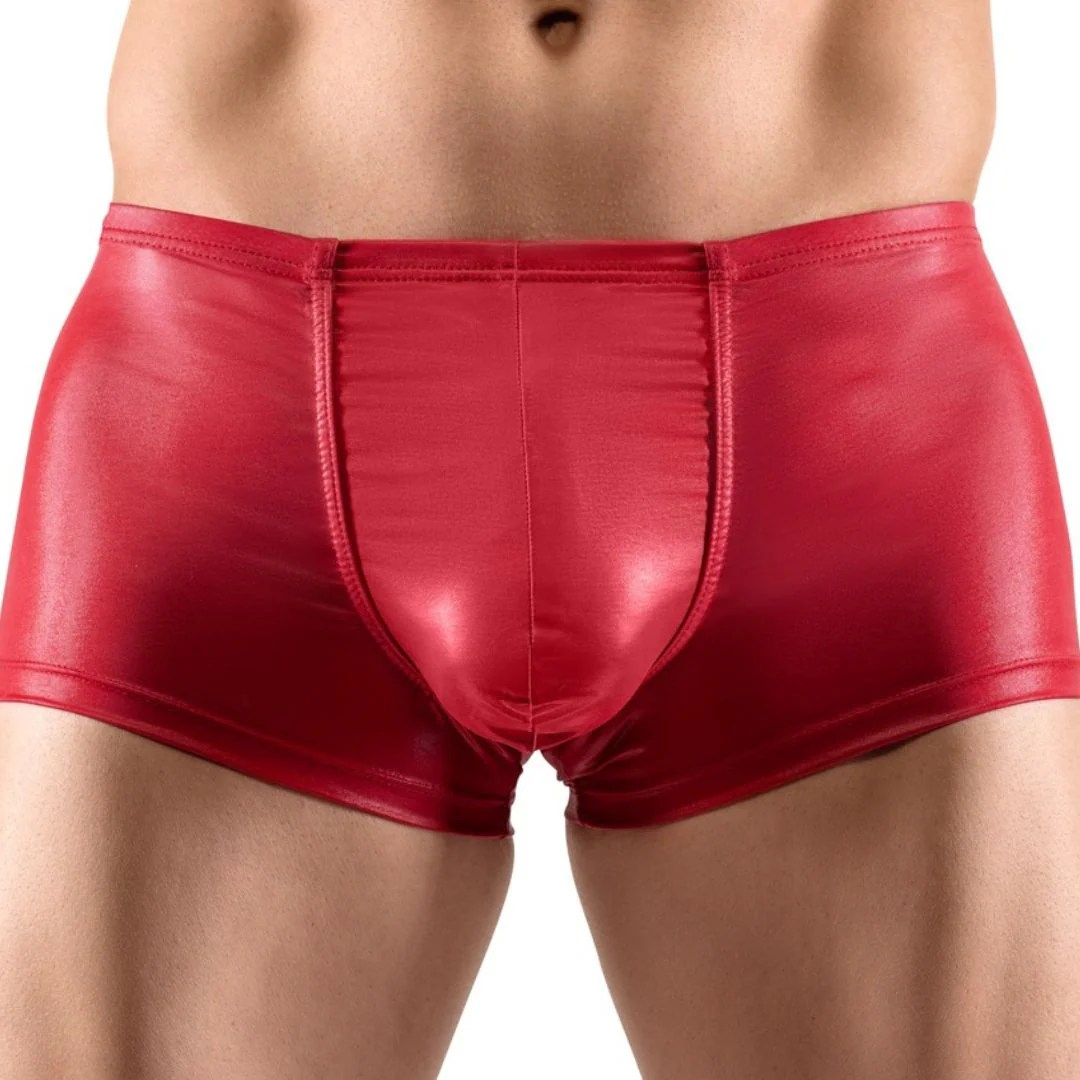 Pants im knallroten Wetlook