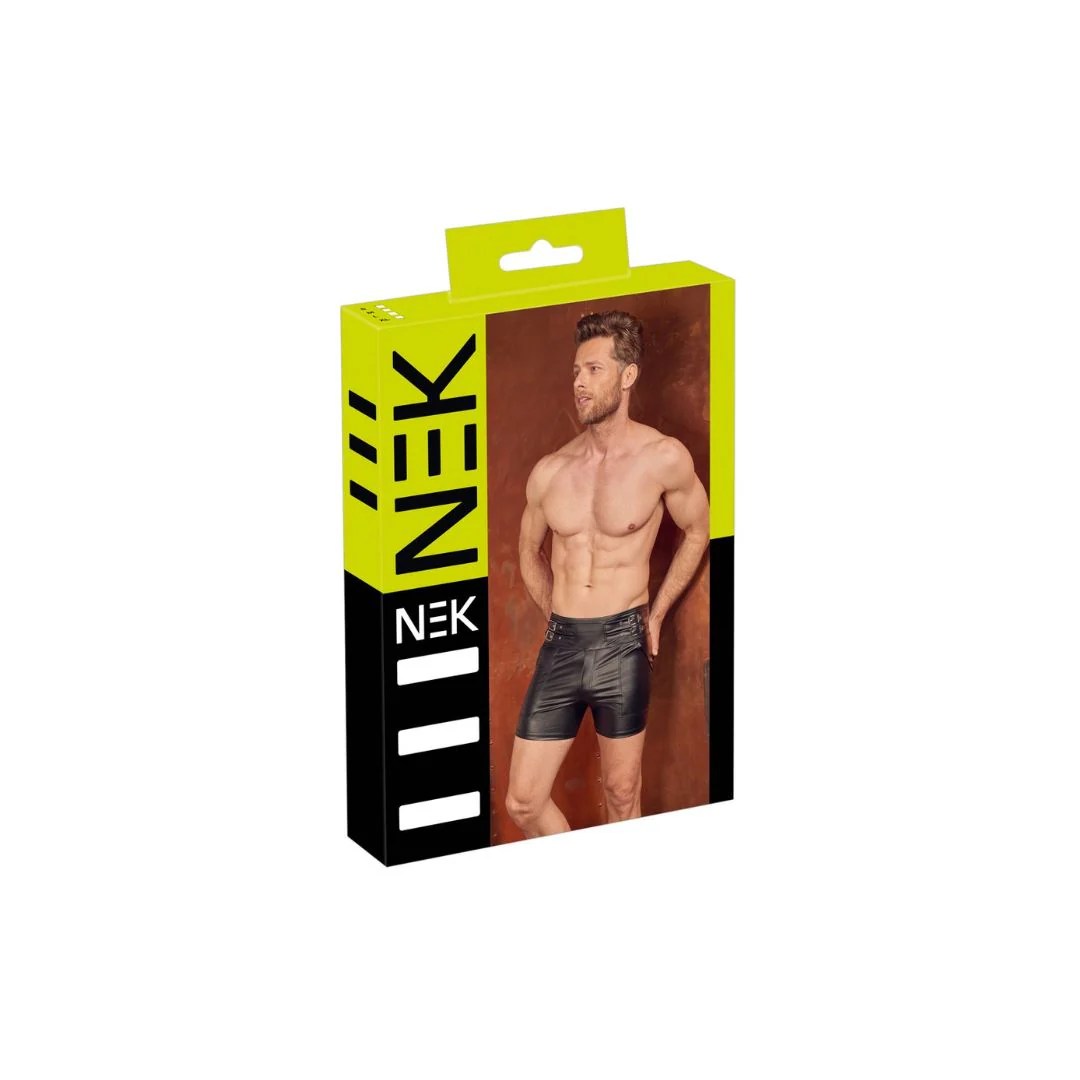 Shorts im trendigen Mattlook
