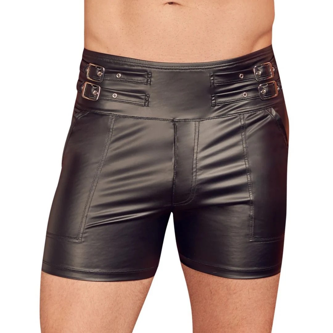 Shorts im trendigen Mattlook