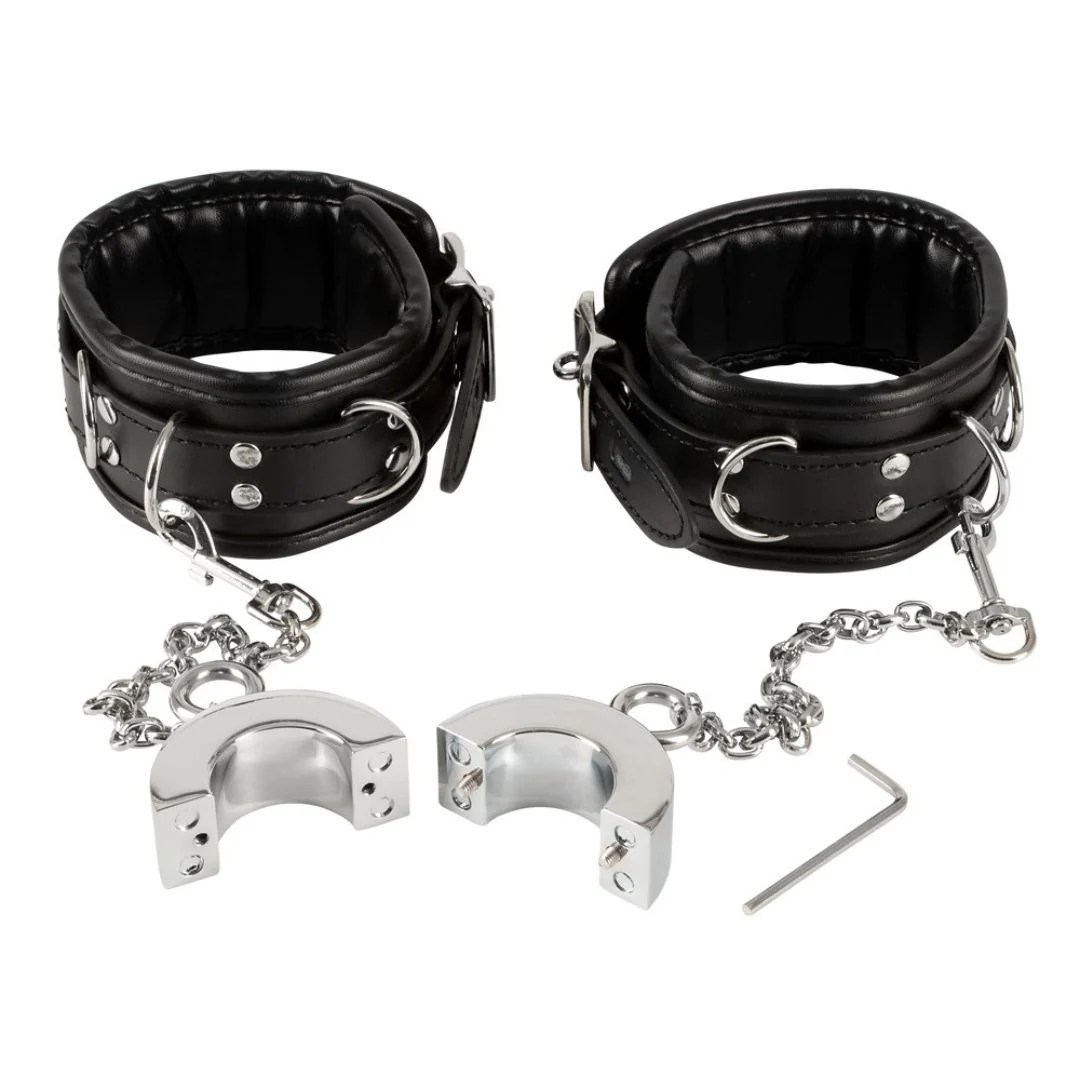 Handfesseln plus Penisring