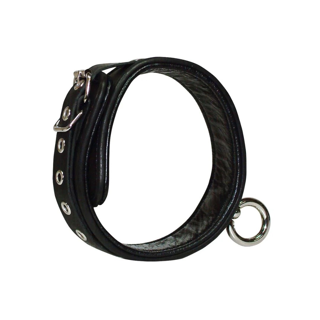 Halsfessel aus schwarzem Echtleder mit Ring der O