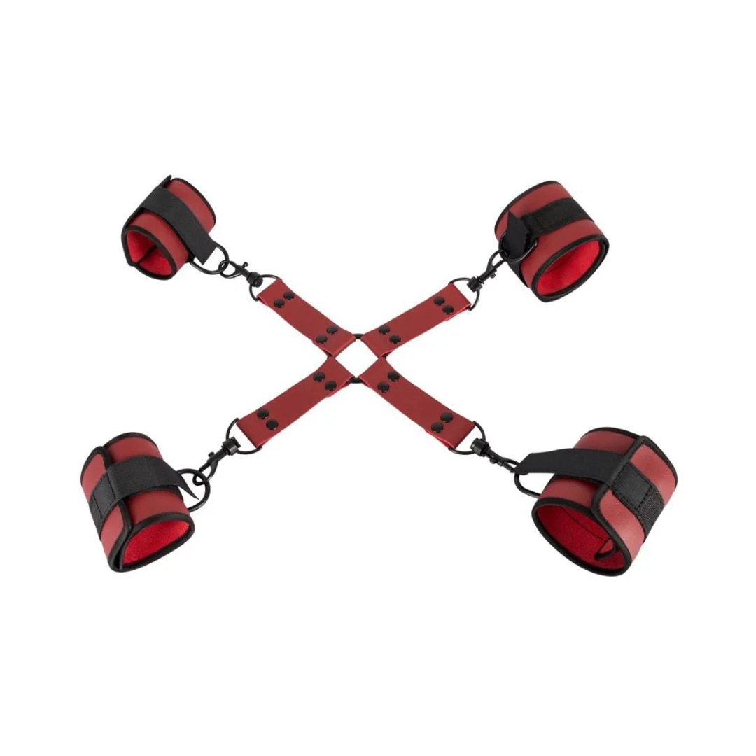 Hand- und Fußfesseln mit Fesselkreuz