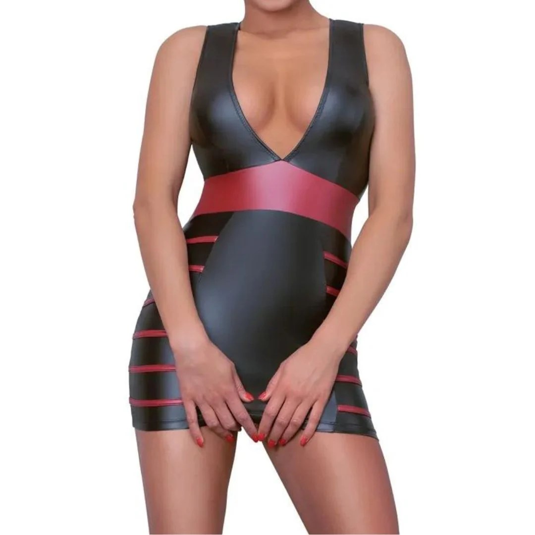 Kleid im Mattlook mit rotem Tailleneinsatz