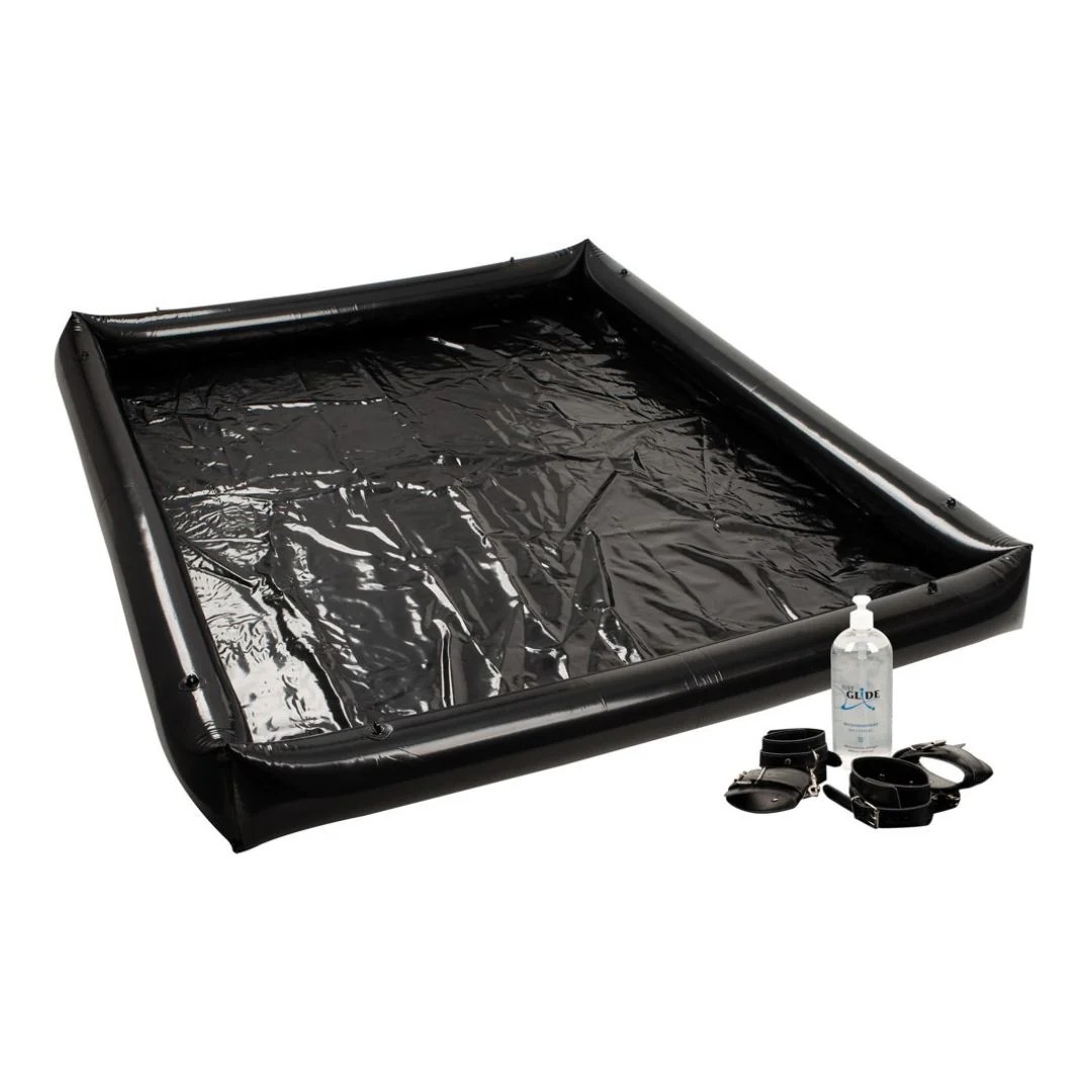 Lacklaken „Glossy Games“ mit 4 Fesseln und 1 Liter Gleitgel