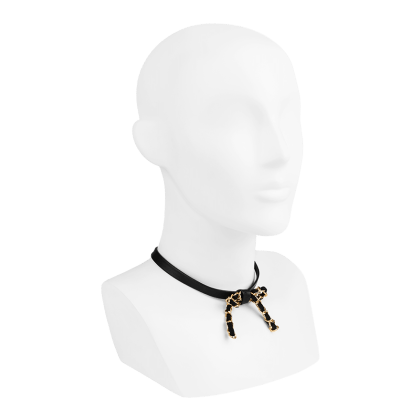 Hübsches Kunstleder-Halsband mit Schleife Hübsches Kunstleder-Halsband mit Schleife