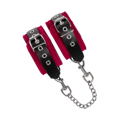 Leder-Fußfesseln mit Karabinern Leder-Fußfesseln mit Karabinern