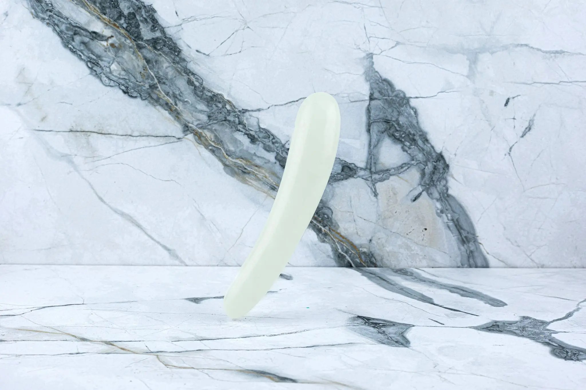 Kristall Dildo Isabella - Weiße Jade