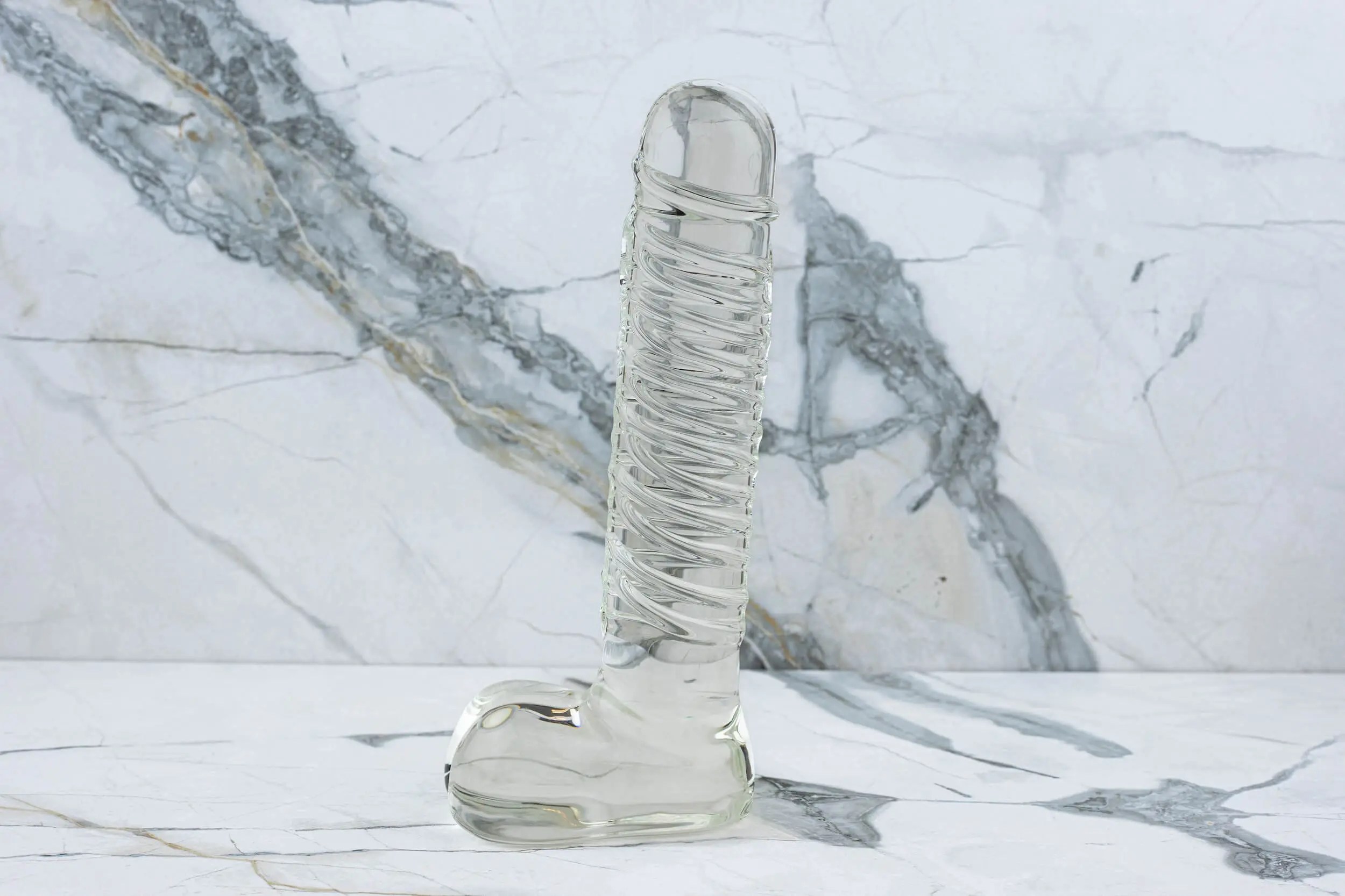 Gläs - Realistischer gerippter Glasdildo