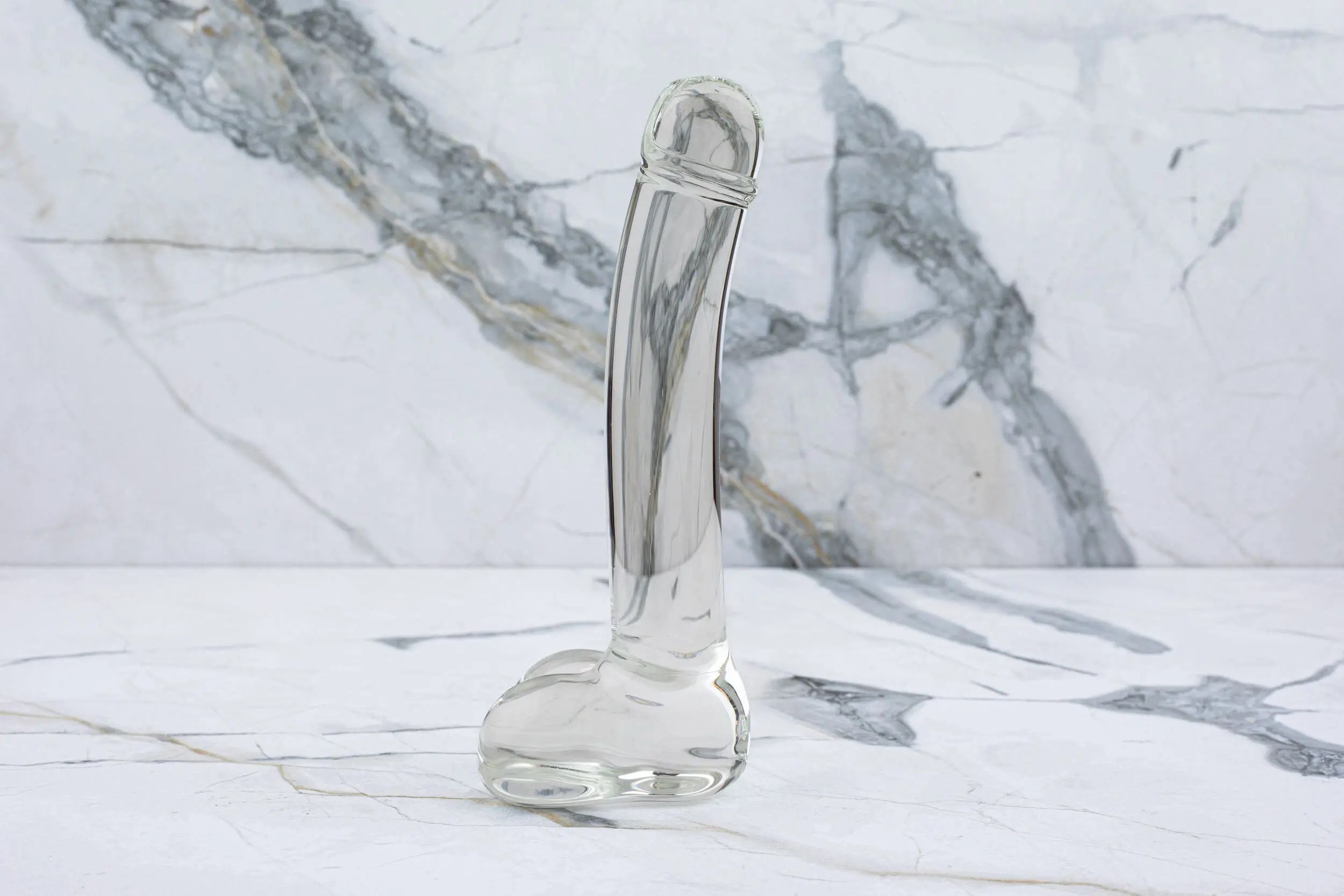 Gläs - Realistischer gebogener Glasdildo