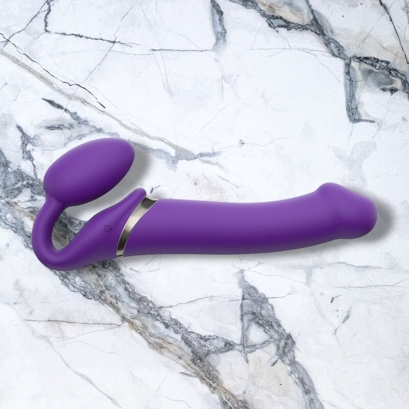 Strap-On-Me - Vibrierender biegsamer Strap-On Größe M