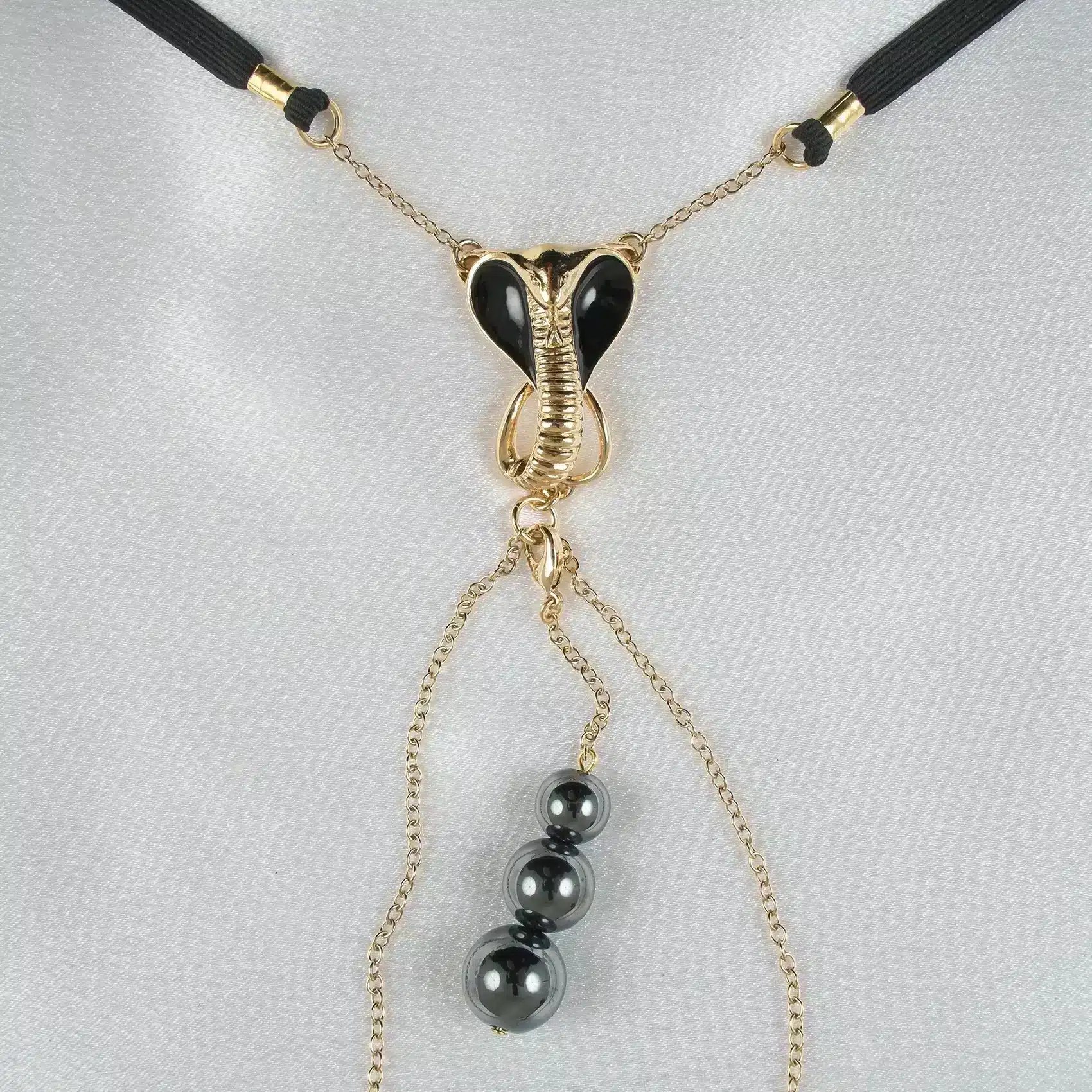 Sylvie Monthulé - G-String-Schmuck Sacred Cobra Pleasure 