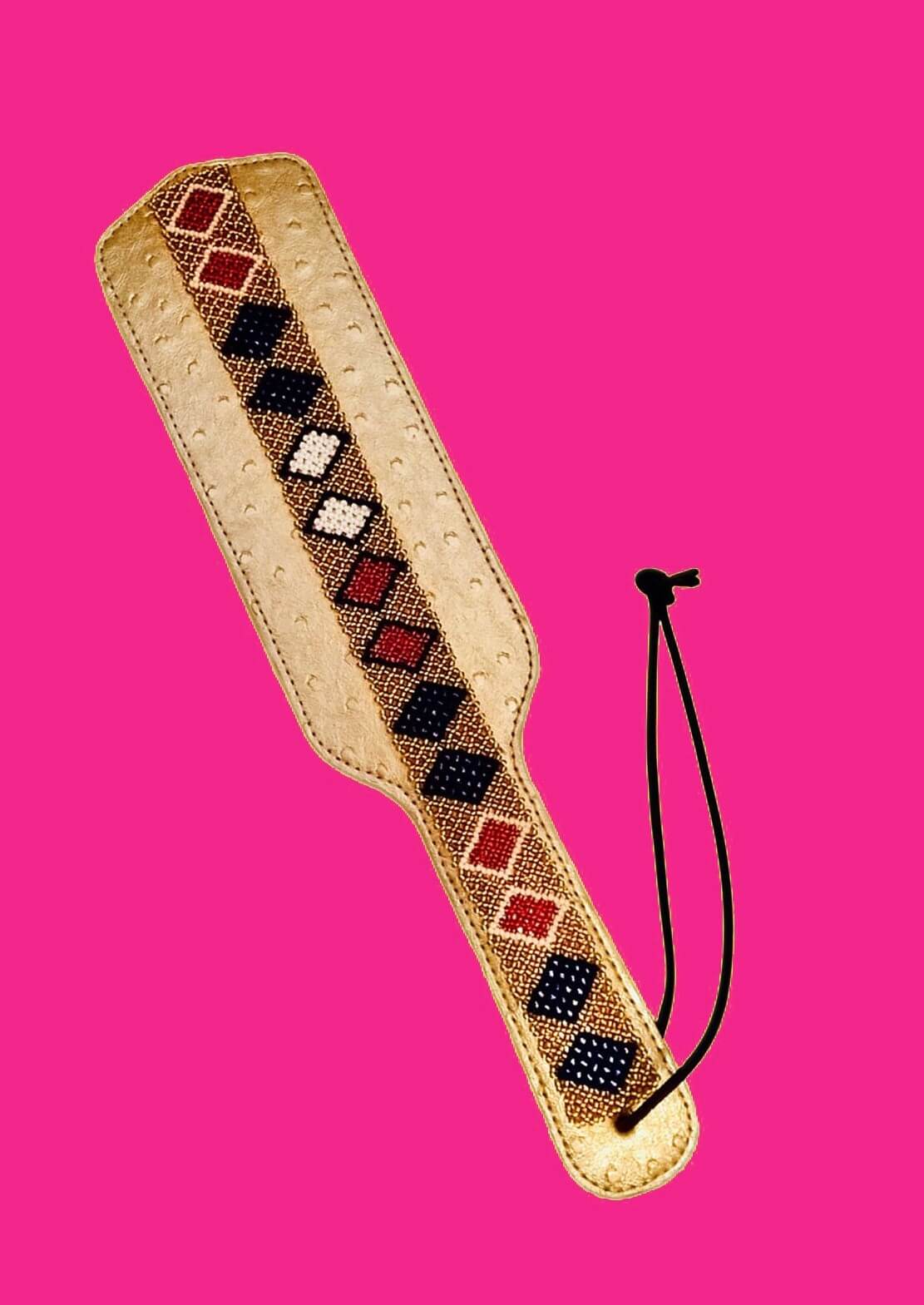 Shiri Zinn - Goldenes Paddel